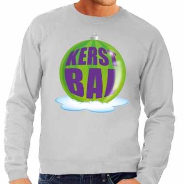 Foute kerstkersttrui kerstbal groen op grijze sweater voor heren