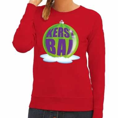 Foute kerstkersttrui kerstbal groen op rode sweater voor dames